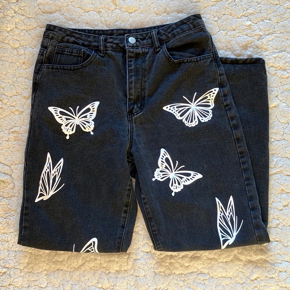 Wide cut leg butterfly boyfriend jeans
